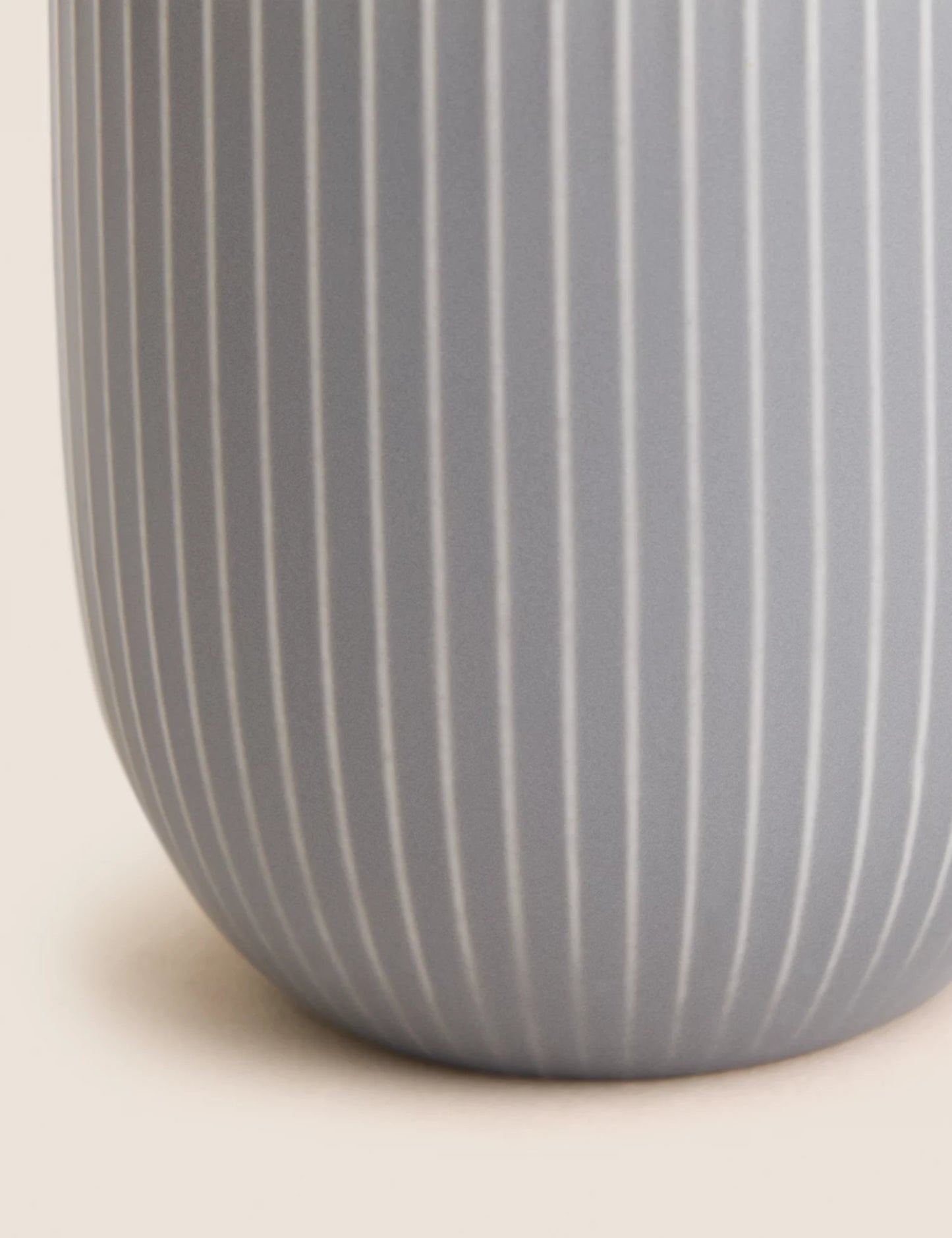 Set of 4 Ribbed Glazed Mugs