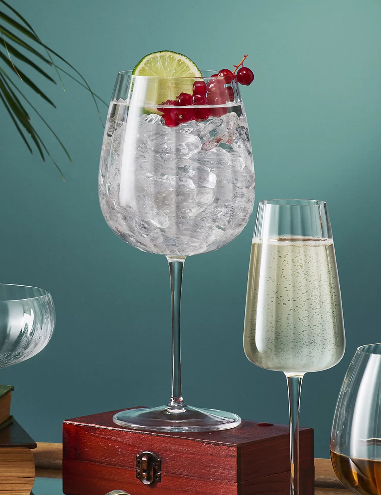 Set of 4 Optica Textured Gin Glasses