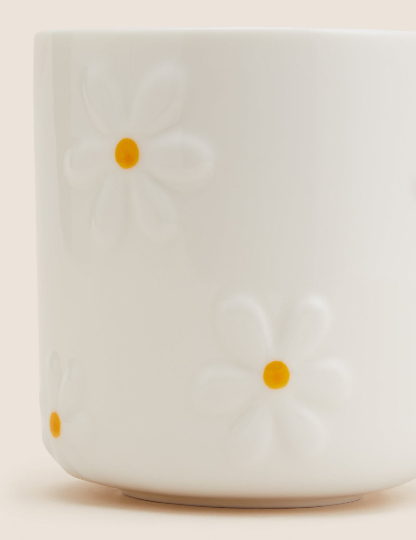 Embossed Daisy Mug