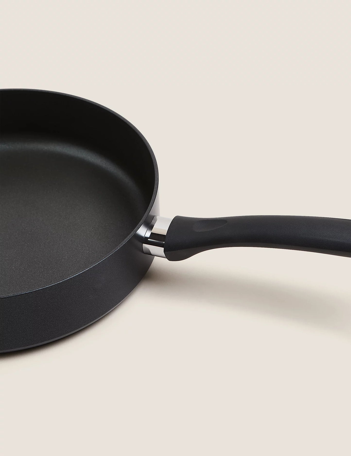 Black Aluminium 26cm Large Non-Stick Sauté Pan
