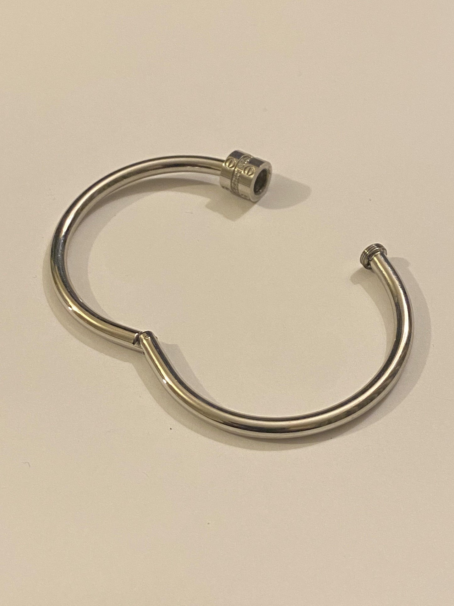 Beautiful stainless steel hand bracelet - Collectionmarket